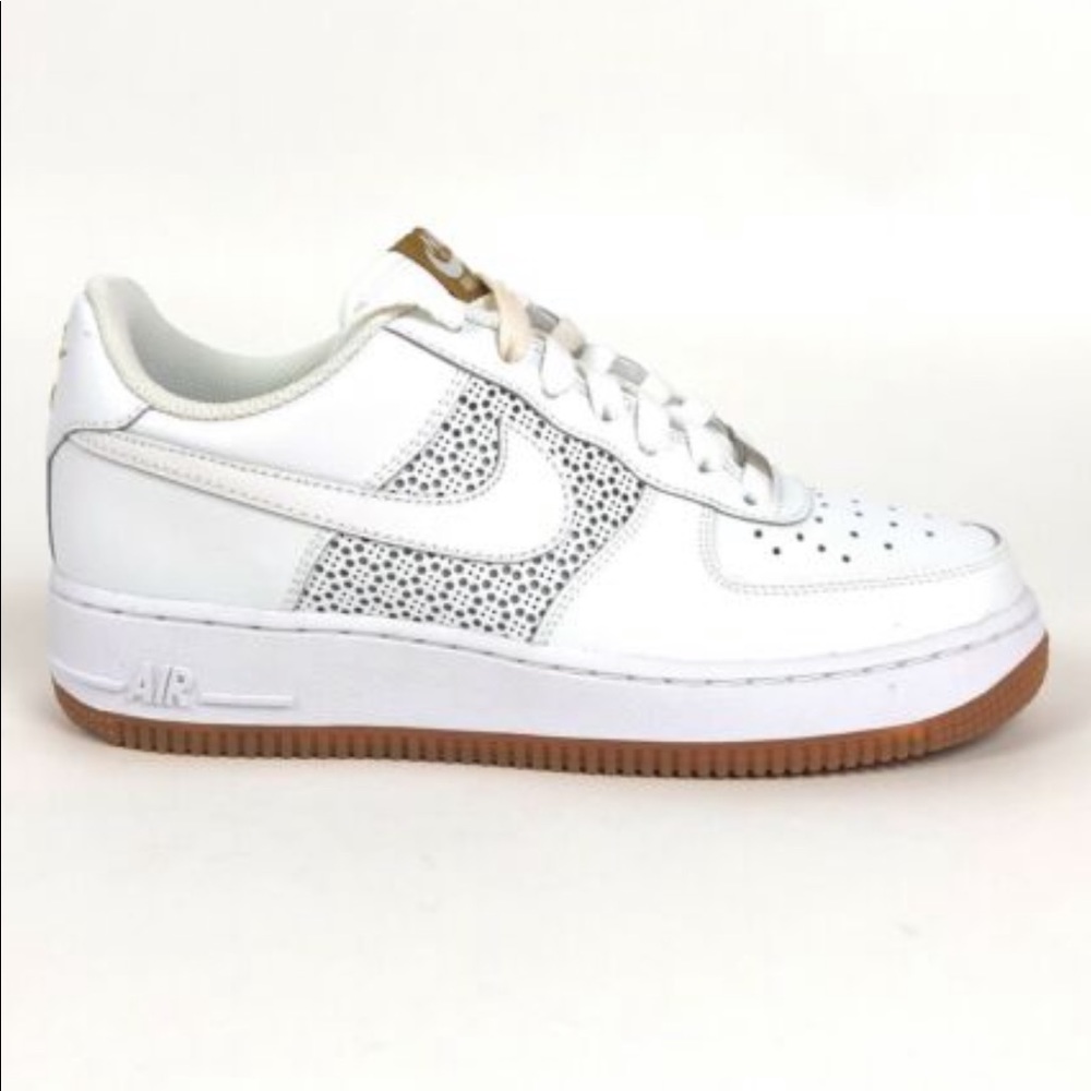 Nike Air Force 1 low retro shoe